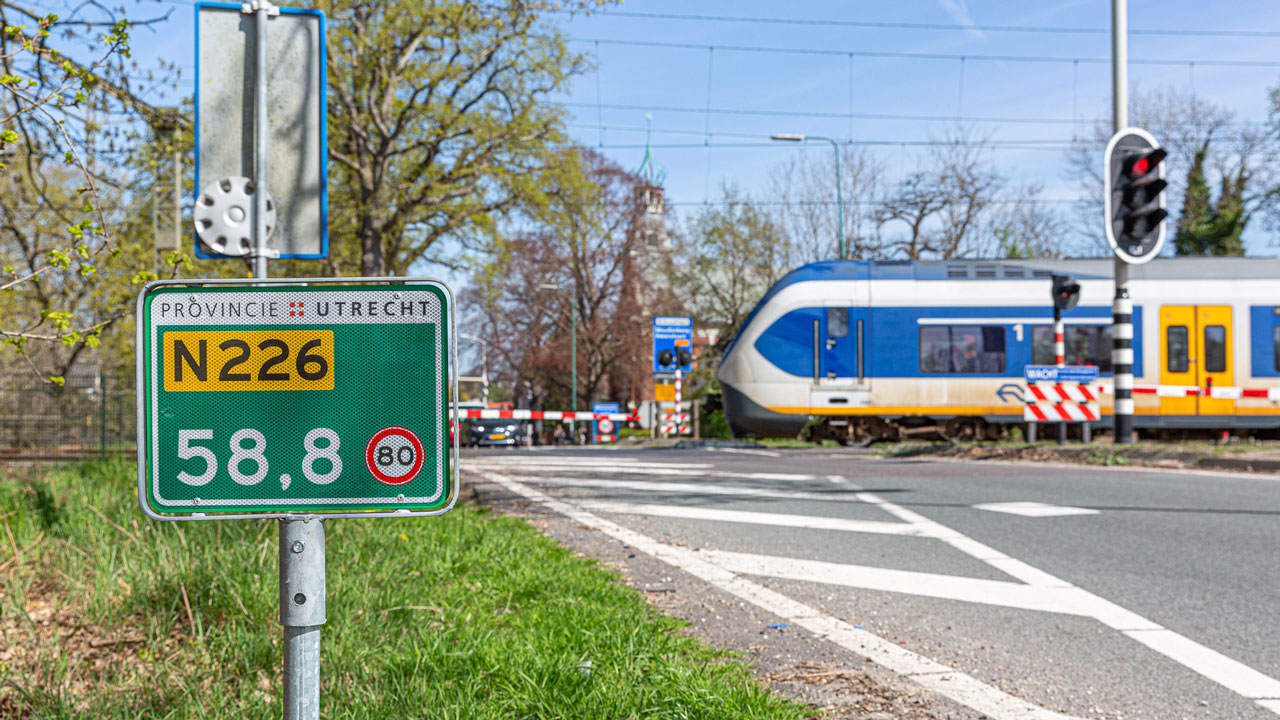 Snellere doorstroom en betere verkeersveiligheid: hoe Tetra Tech de N226 klaarstoomde voor een spoortunnel